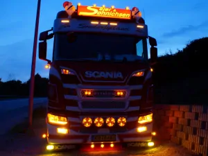 Přídavné světlo do hlavních světlometů Scania NTG Oranžová a strobo